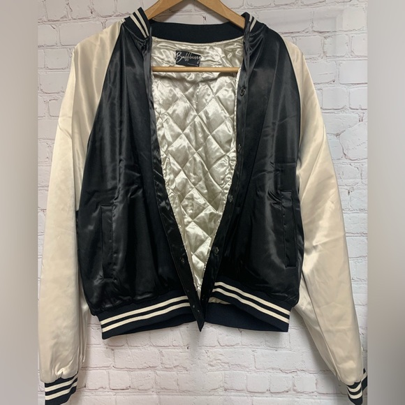 BuffBunny Club Embroidered Satin Quilted Jacket Size XL - Picture 4 of 5